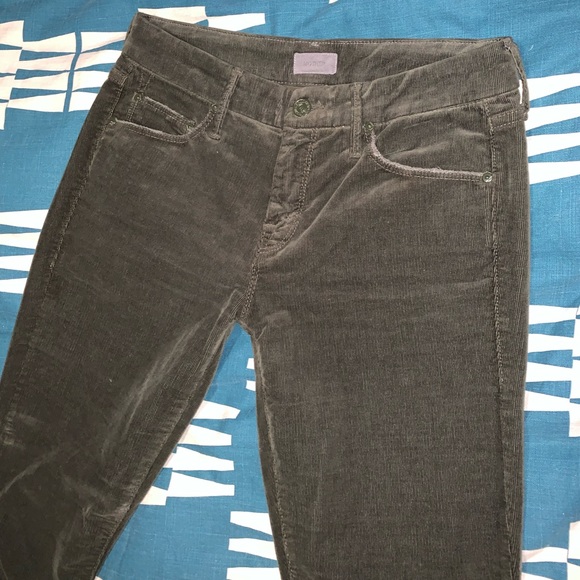 MOTHER The Looker Ankle Chew Corduroy Jeans - Picture 9 of 14